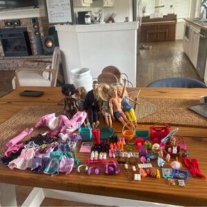 Huge Barbie Dolls, Clothing, Shoes, and Accessories!!